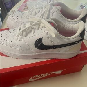 Nike White and Black Swoosh Sneakers hot pink details